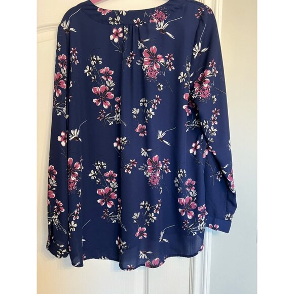 Ladies XL Floral Top - Picture 6 of 6